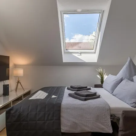 شقة Lakefront - Living With Style - Direkt Am Bodensee Mit Atemberaubendem Panoramablick Auf Den Bodensee Und Die Alpen فريدريشسهافن